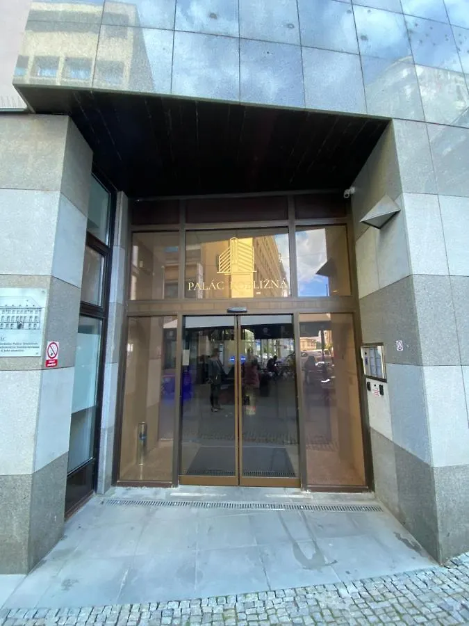 New Luxury Main Square Apartment Brno 0*,